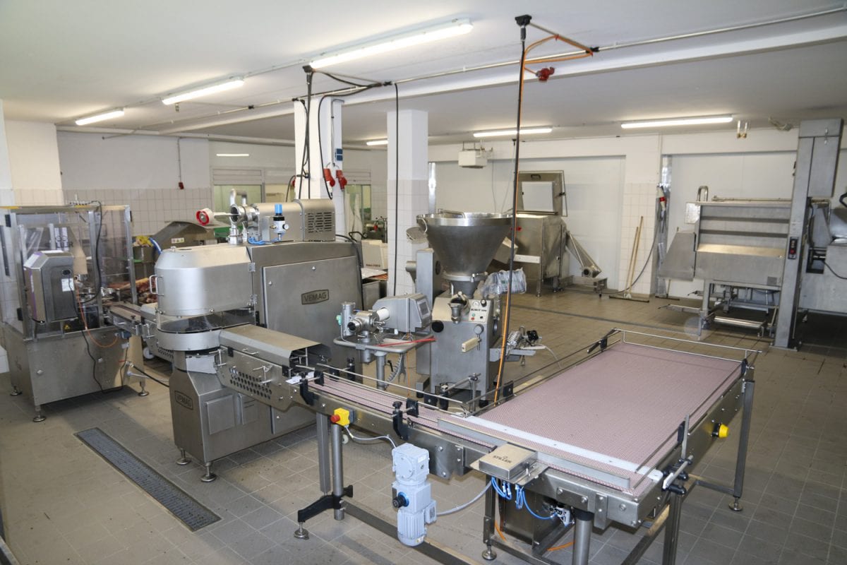 Blick in die Produktion der Loisachtaler Hundenaturkost